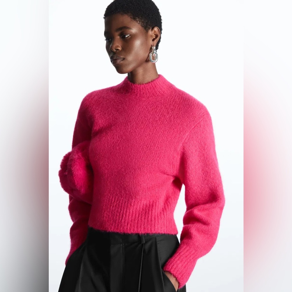 ⚡️SOLD⚡️ COS Cropped Alpaca-Blend Mock-Neck Jumper
